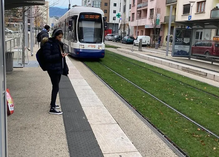 T3 Proche Acces Tram Ambilly